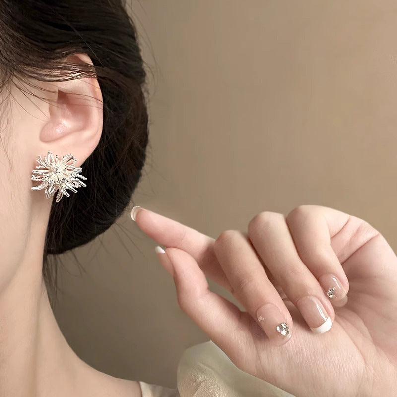 Women's Sier Fireworks Light Luxury Exaggerated High-grade Dandelion Niche Design Stud Earrings