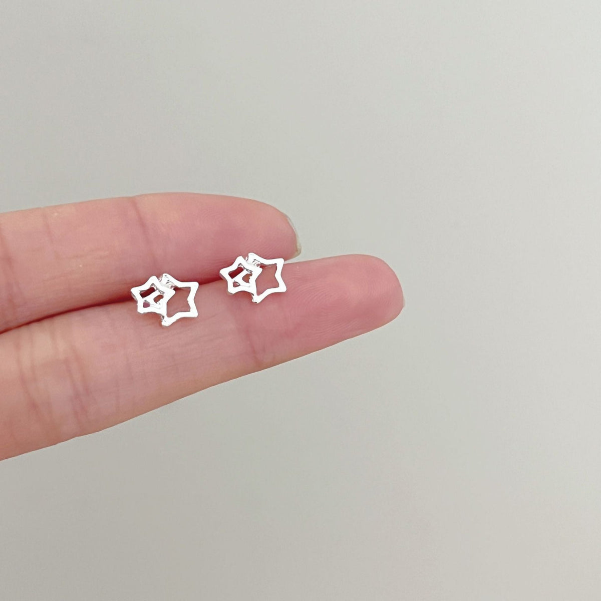 High-grade Bow Small Sier-plated Geometric Korean Earrings