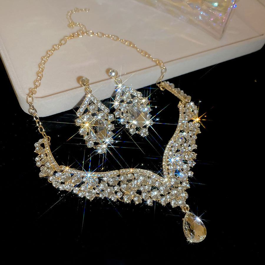 Women's Style Geometric Water Drop Fashion Short Light Jewelry Set