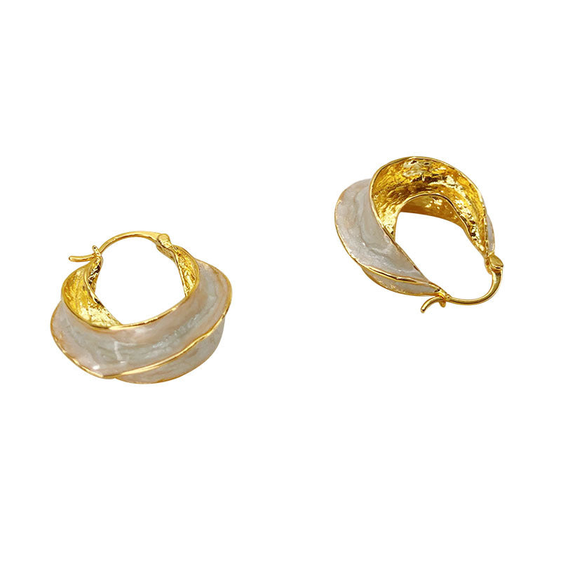 Women's Fashion Enamel Glaze Retro Exaggerated Copper Plated Earrings