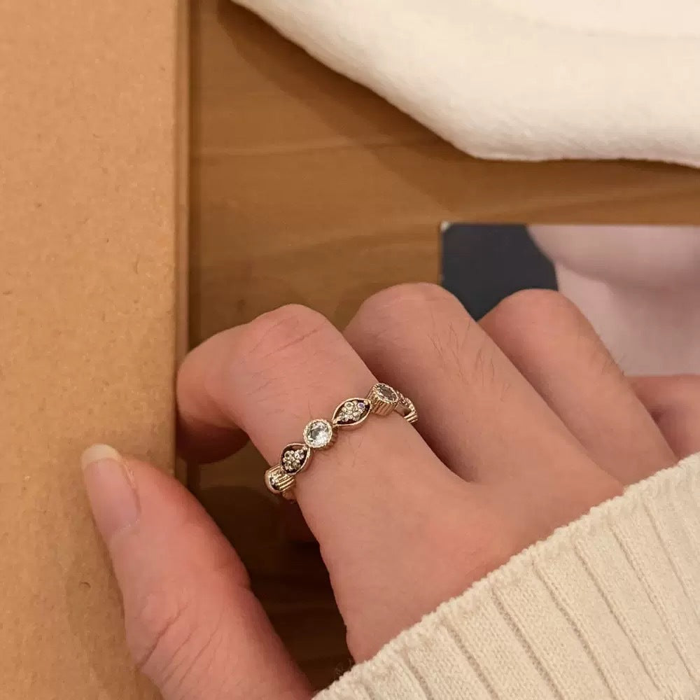 Special Interest Light Luxury Hollow Zircon Index Finger Female French Rings