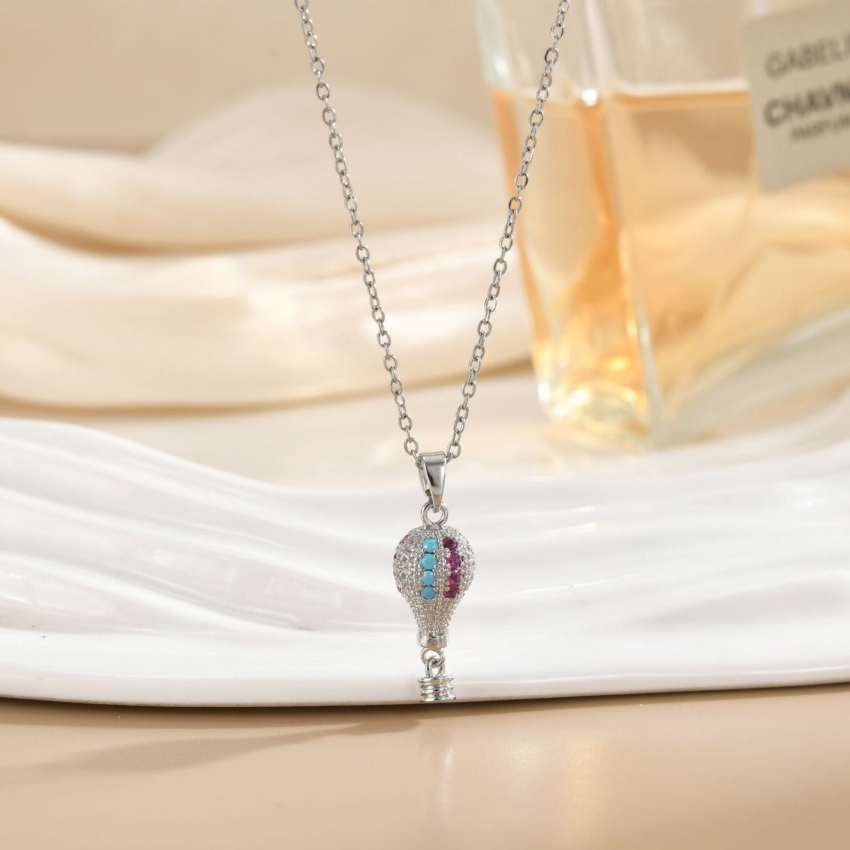 South America Turkey Three-dimensional Hot Air Balloon Female Affordable Luxury Pendants