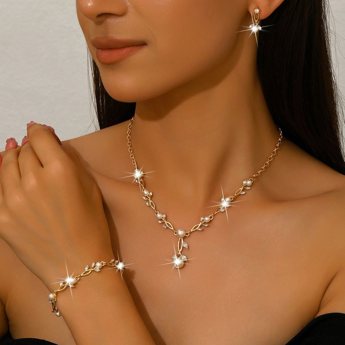 Women's High-grade Entry Lux Elegant Temperamental Minority Clavicle Pearl Pendants