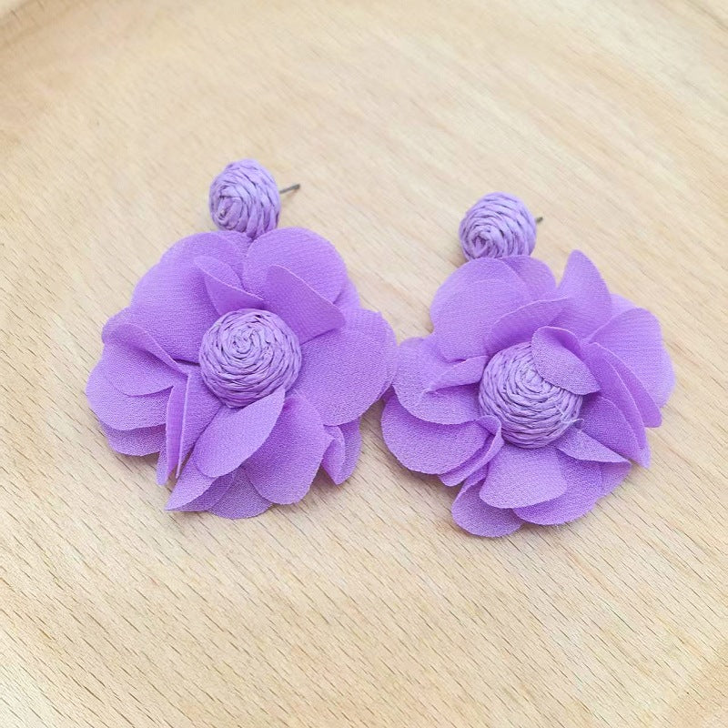 Women's High-grade Sweet Flowers Raffia Fashion Hand-knitted Earrings