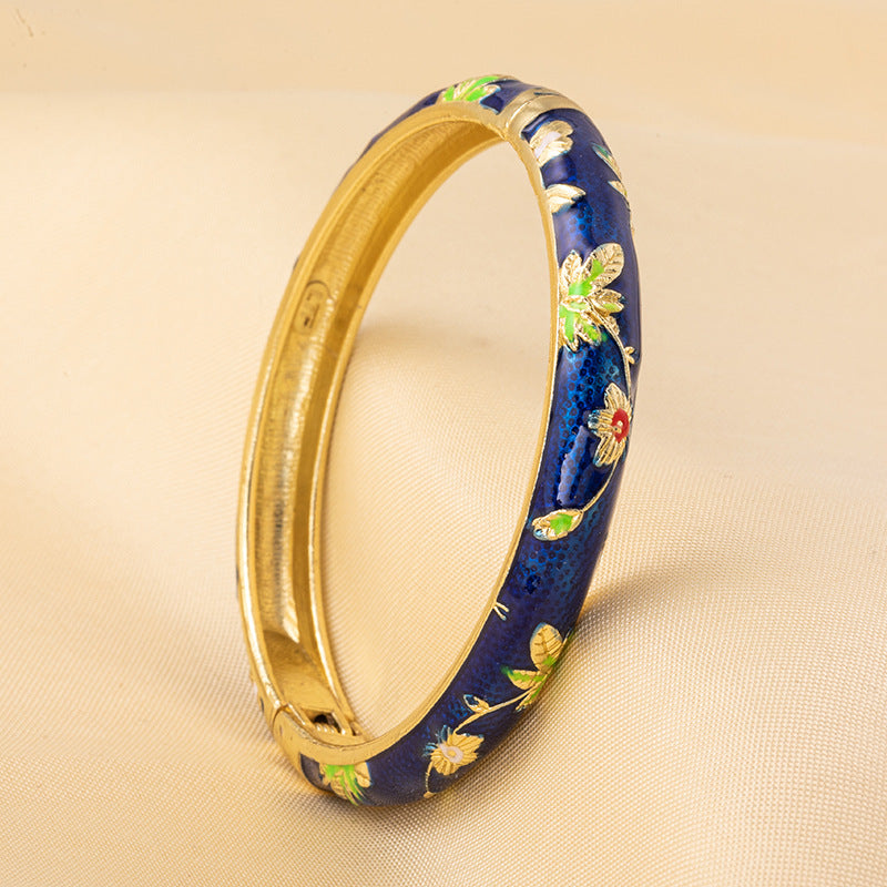 Open End Creative Special Travel Lady Bracelet