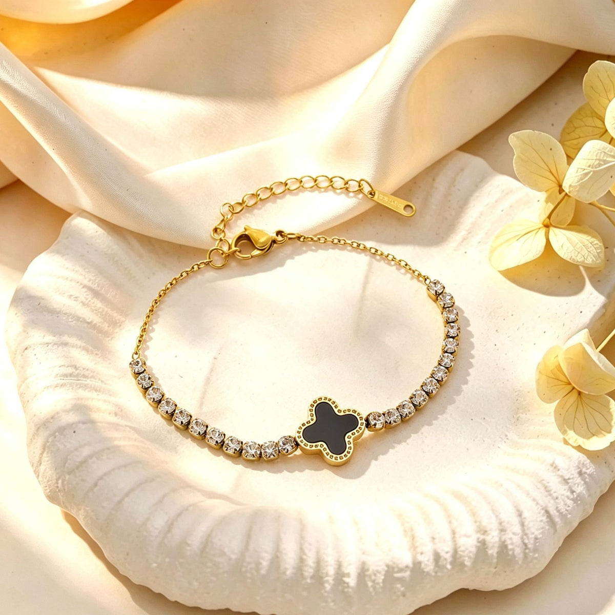 Four-leaf Clover Titanium Steel Female Affordable Luxury Fashion Zircon Bracelet