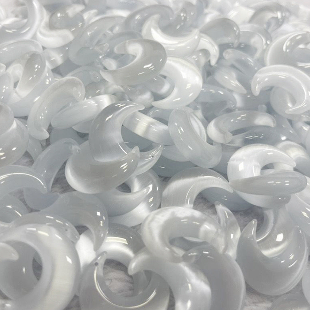 Beautiful Self-produced White Opal Moon Moonlight Necklaces