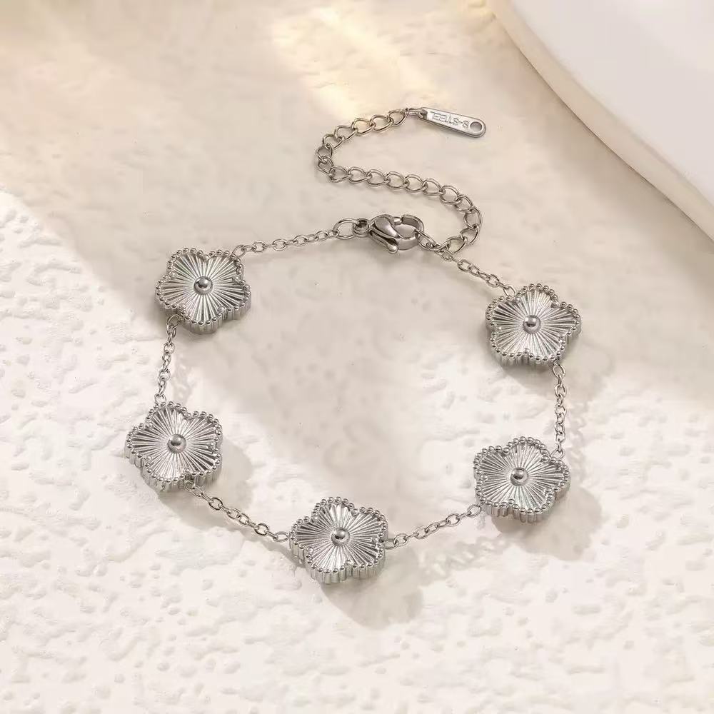Women's Titanium Steel Ear Fashionable Temperamental Stainless Jewelry Set