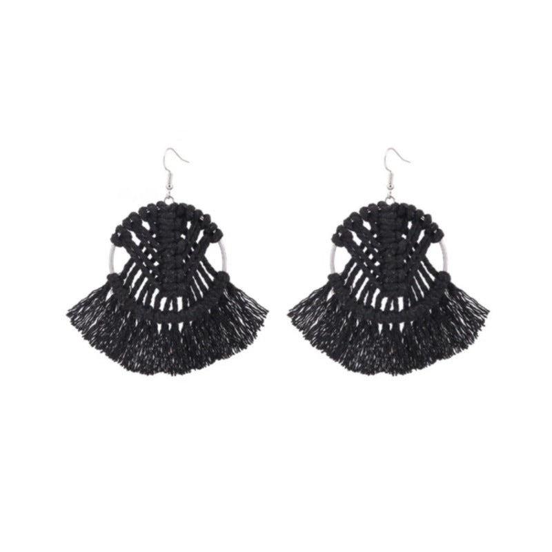 Women's High-grade Sweet Flowers Raffia Fashion Hand-knitted Earrings