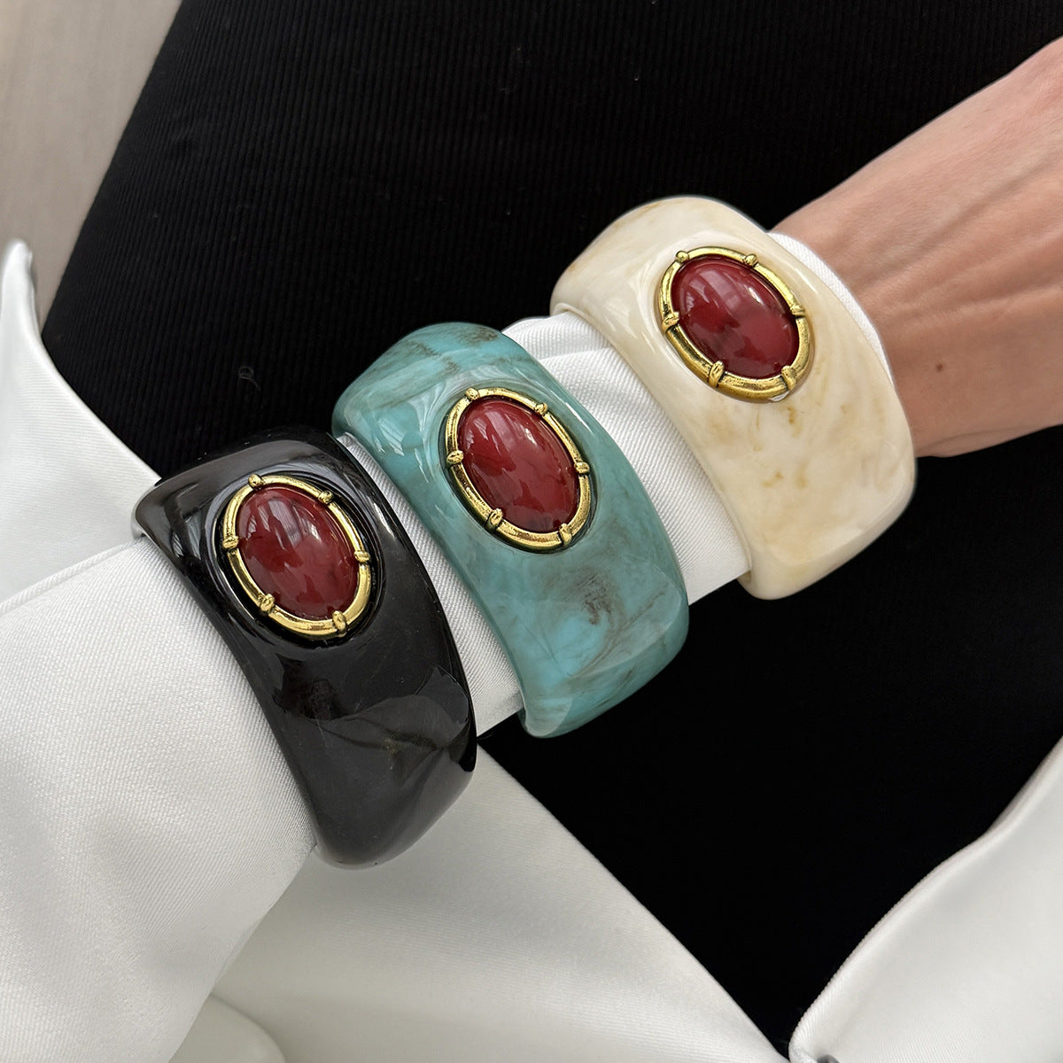 Bohemian Style Inlaid Gemstone Resin Personality Blooming Bracelets