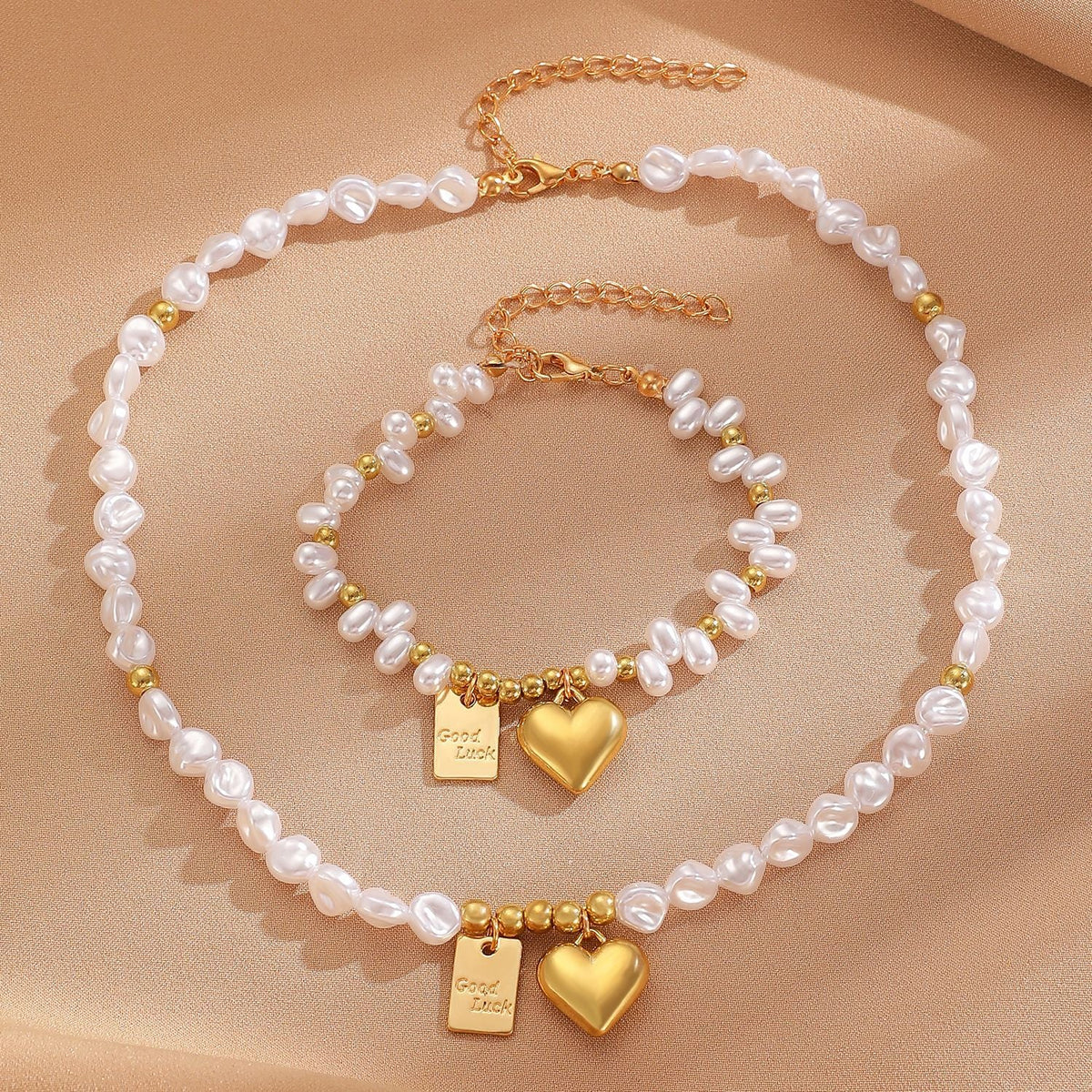 Pearl Female Style Creative Design V-shaped Jewelry Set