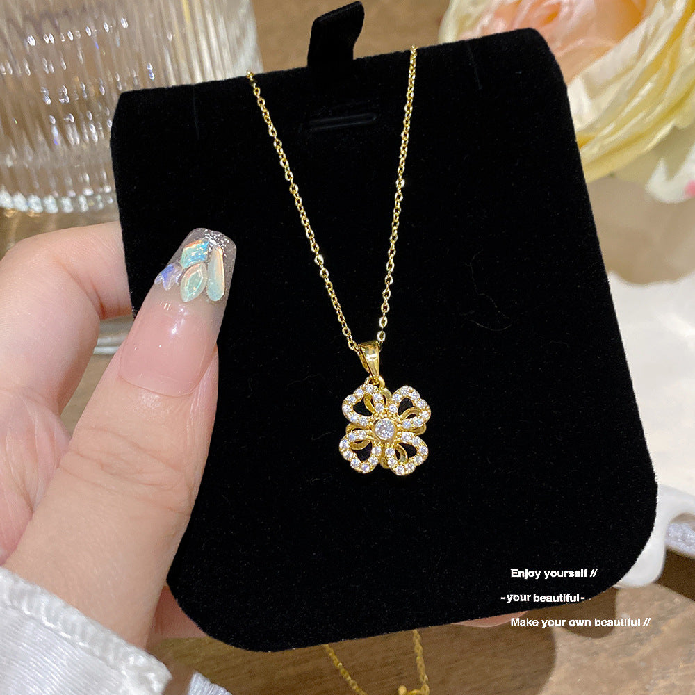 Personalized Fashion Rotating Four-leaf Light Luxury Minority Design High Sense Necklaces