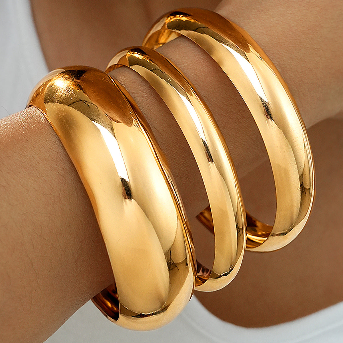 Fashion Metal Scenery Female Exaggerated Personalized Wide Face Bracelet