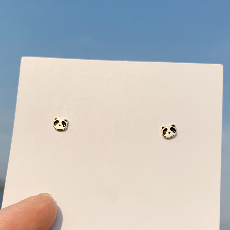 Women's Needle Trendy Small Gold Crowns Personality Simple Stud Earrings