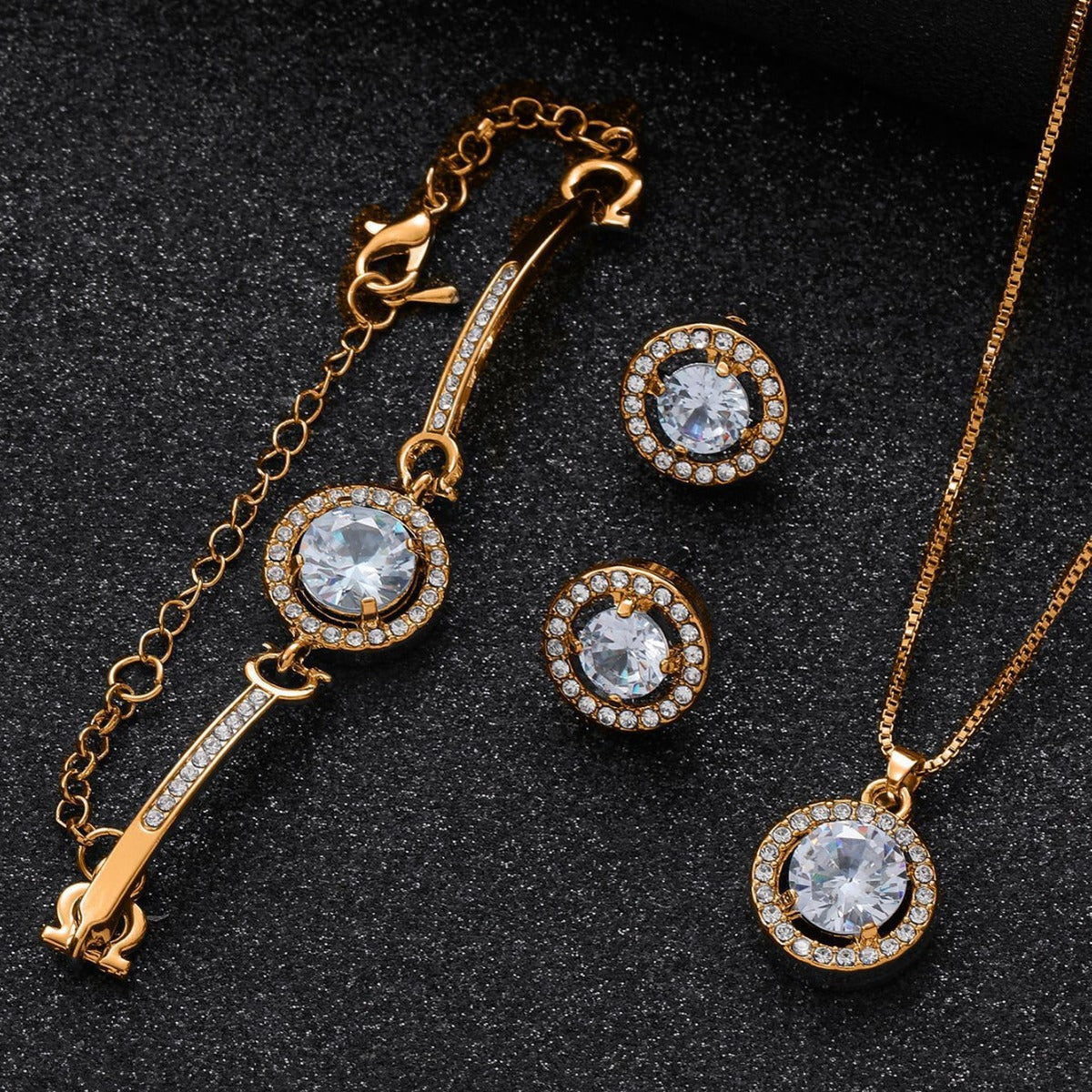 Can Be Equipped With Watch Bridal Eight Hearts Jewelry Set