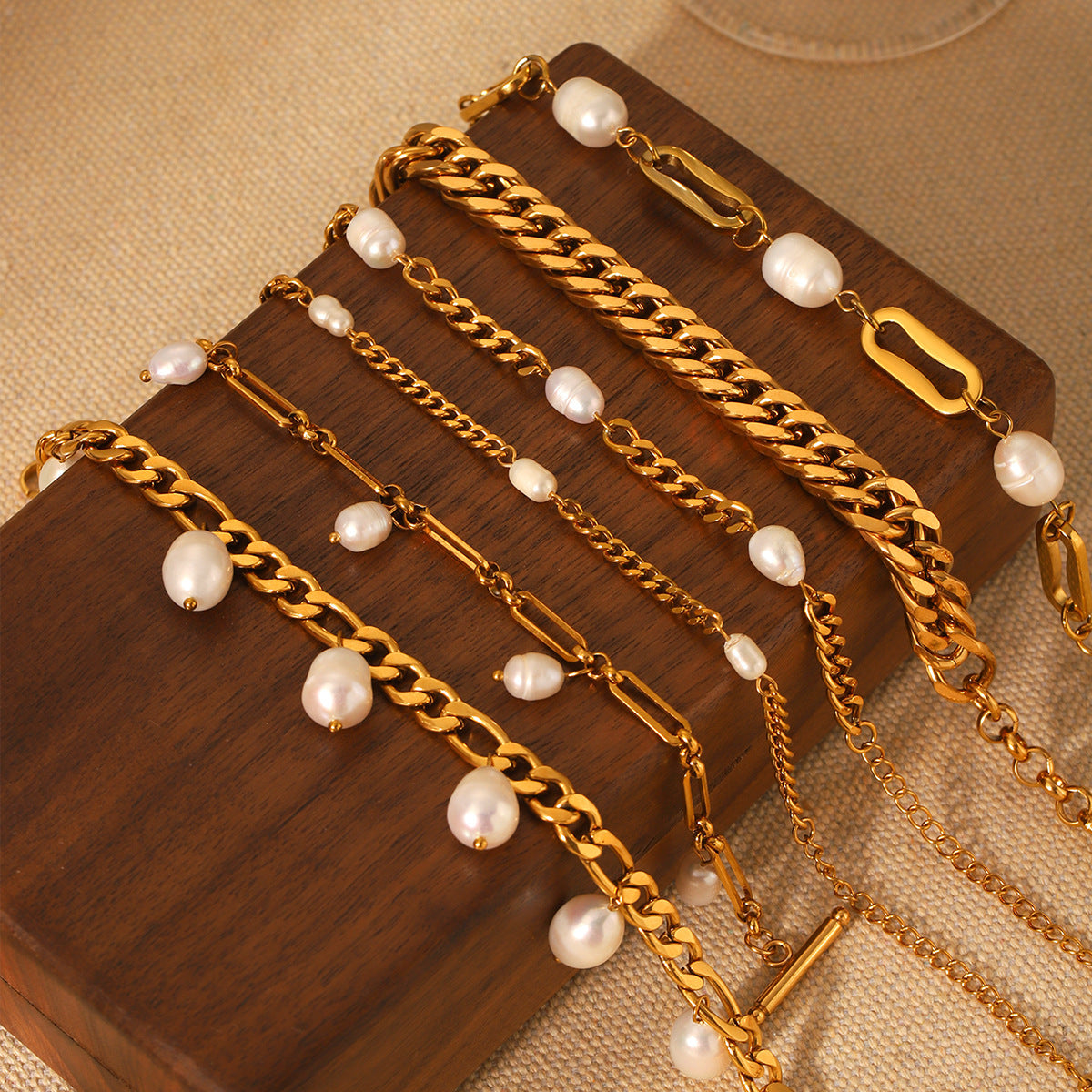 Hot Natural Freshwater Pearl Female Feel Figaro Bracelet