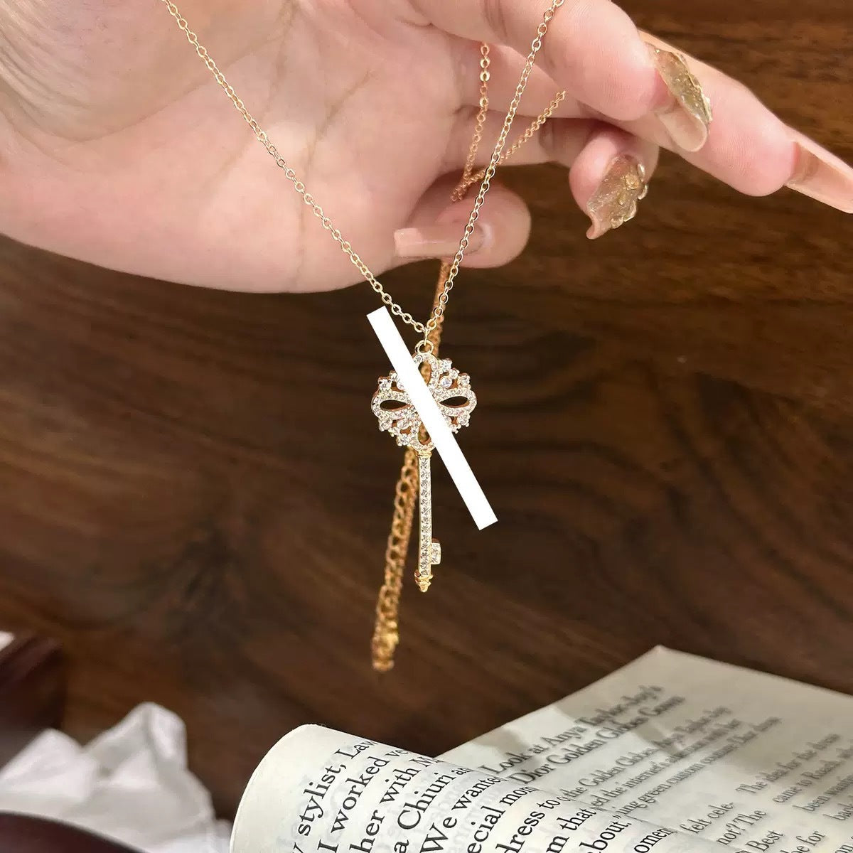 Women's Kick Home Sunflower Key Light Luxury Design Snowflake Necklaces