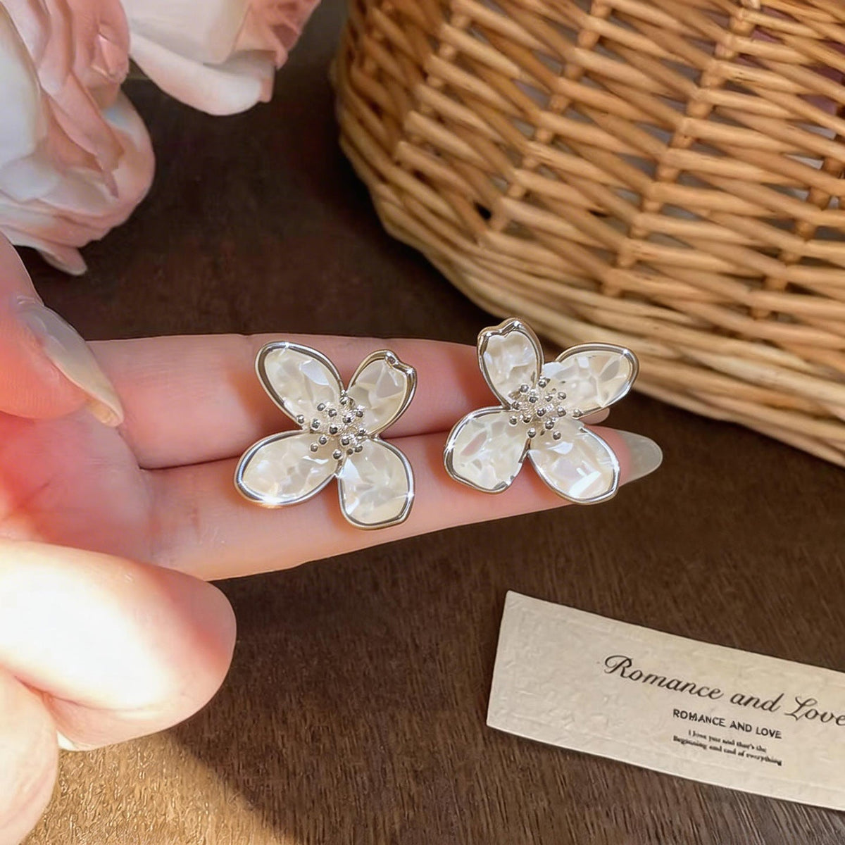 Women's Rhinestone Zircon Light Luxury Four Leaf Clover Ear Niche Atmosphere Stud Earrings