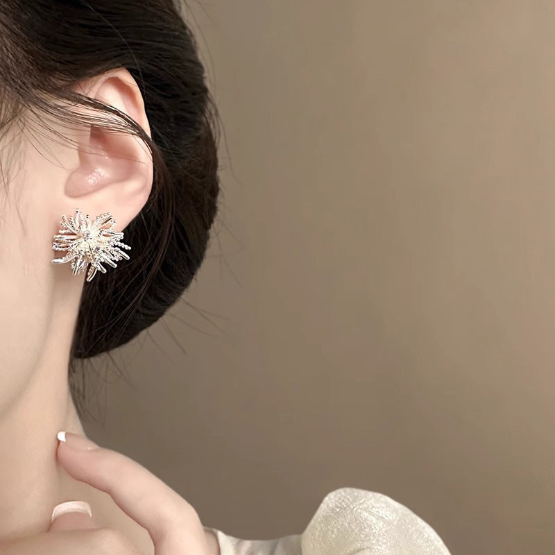 Women's Sier Fireworks Light Luxury Exaggerated High-grade Dandelion Niche Design Stud Earrings