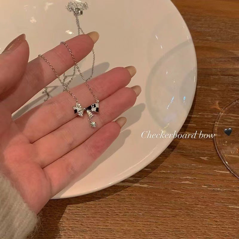 Light Luxury Titanium Steel Female Niche Necklace