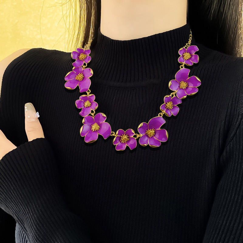 Vintage Flower Elegant Three-dimensional Small Red White Suit Necklaces