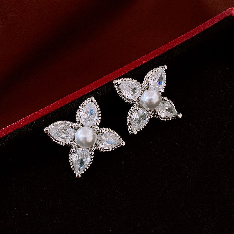 Sier Pearl Flower Temperamental Niche High-grade Earrings