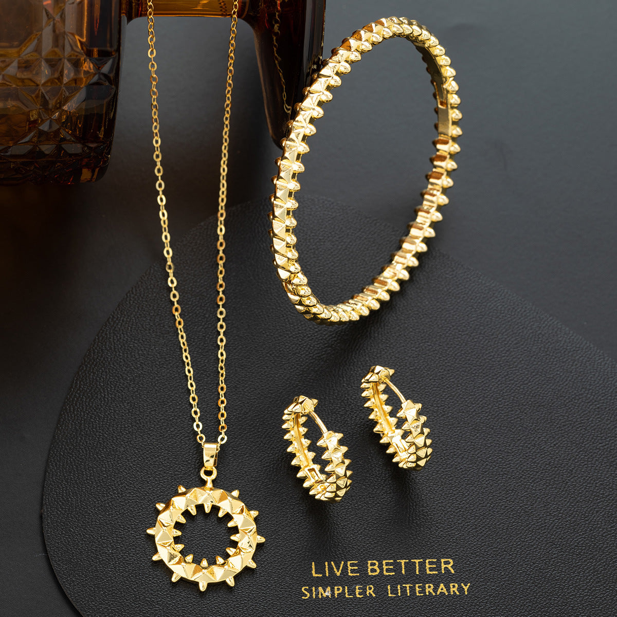 Copper Toothed Gold-plated Round Geometric Female Niche Earrings