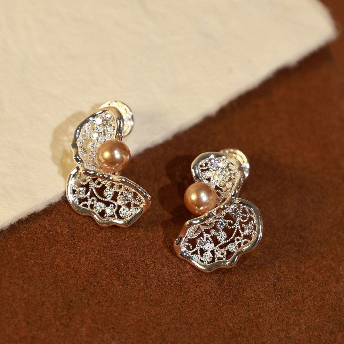 Women's Temperament Design Pattern Hollow French Entry Lux Exquisite High-grade Versatile Stud Earrings