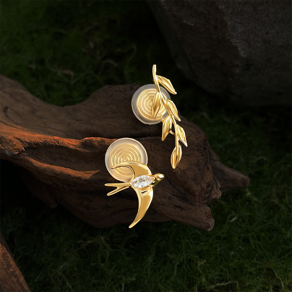 Women's Gold-plated Swallow Leaves Zircon Ear Style Fashion Commuter Light Luxury Earrings