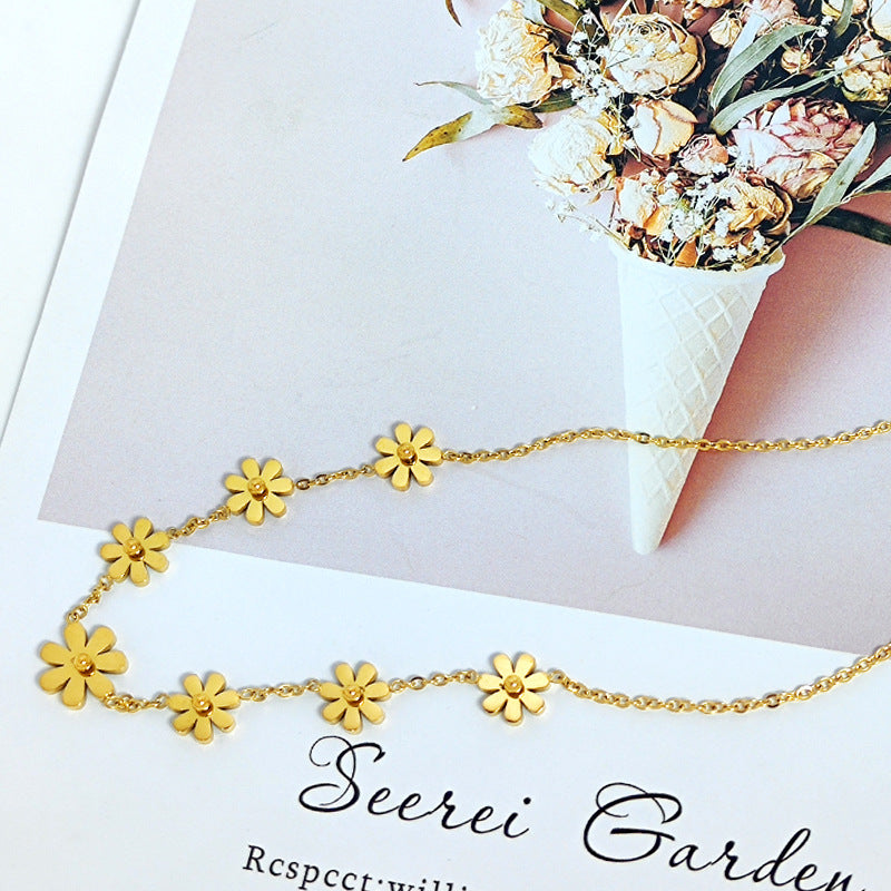Gold Little Daisy Female Niche Design Advanced Fresh Sunflower Clavicle Jewelry Set