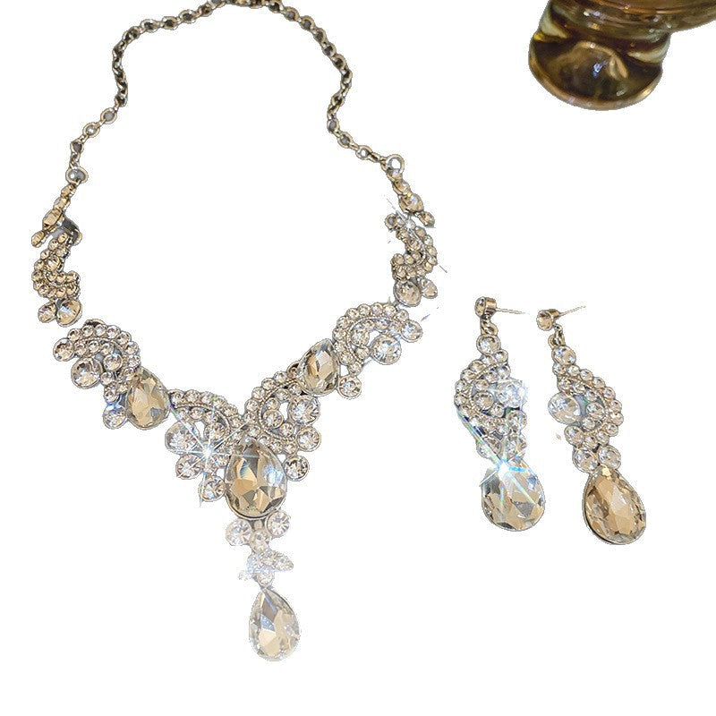Women's Style Geometric Water Drop Fashion Short Light Jewelry Set