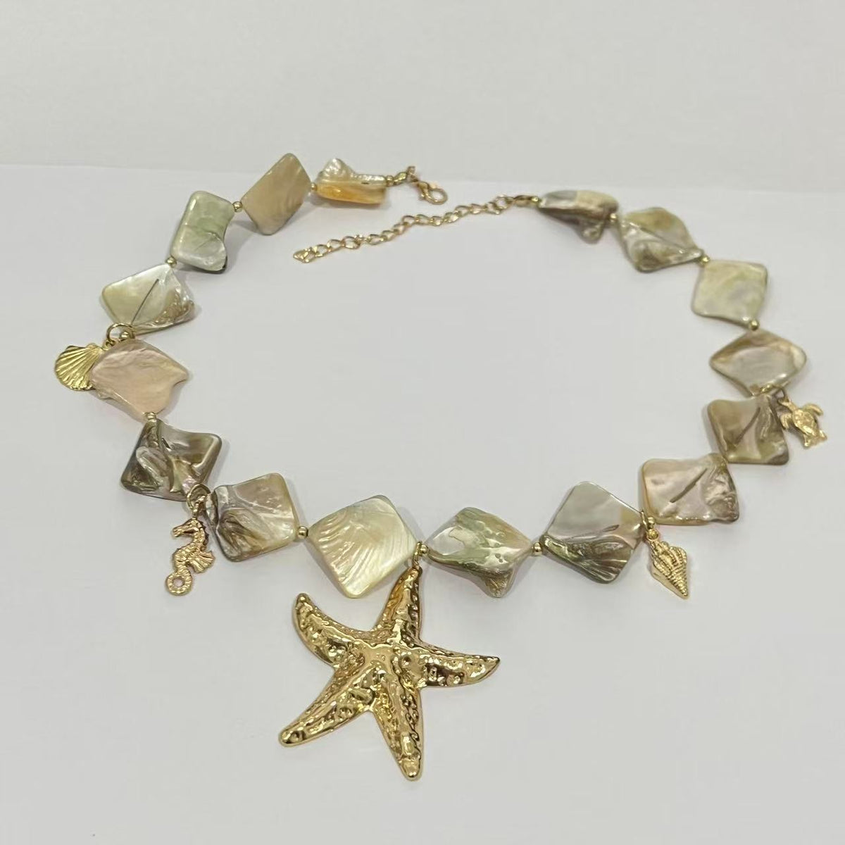 Women's Exaggerated Personalized Vacation Style Shell Simple Necklaces