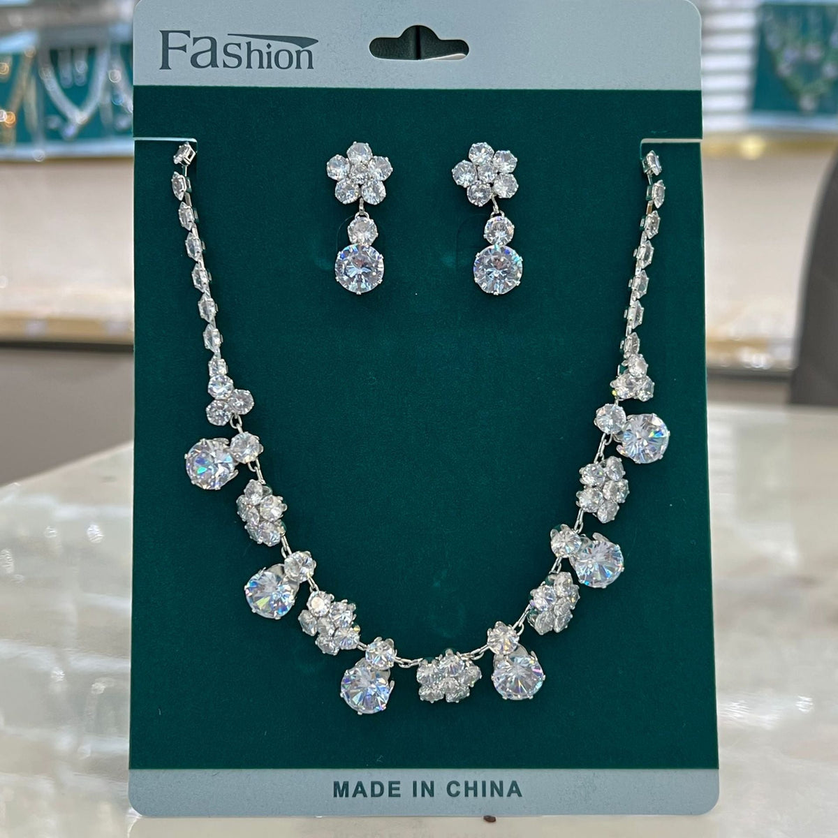 Women's Palace Style Zircon Flower Exquisite Elegant Light Luxury Fashion Jewelry Set