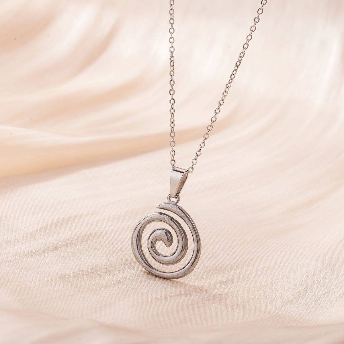 Women's Fashion Titanium Steel Clavicle Chain Electroplating Creative High-grade Necklace
