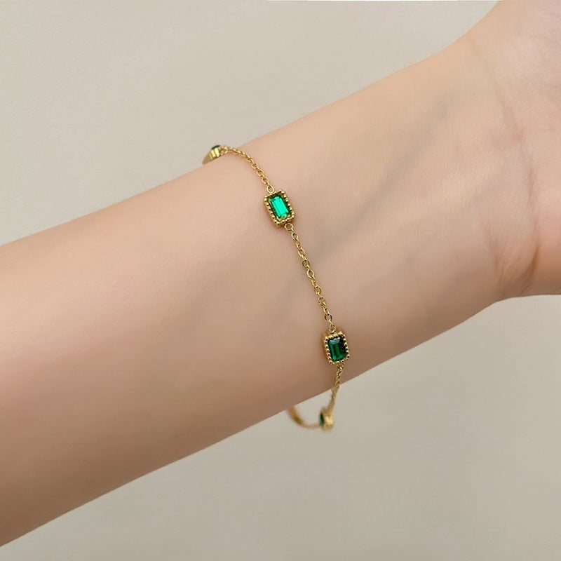 Women's Simple Small Waist Titanium Steel For Emerald Cold Style Necklaces