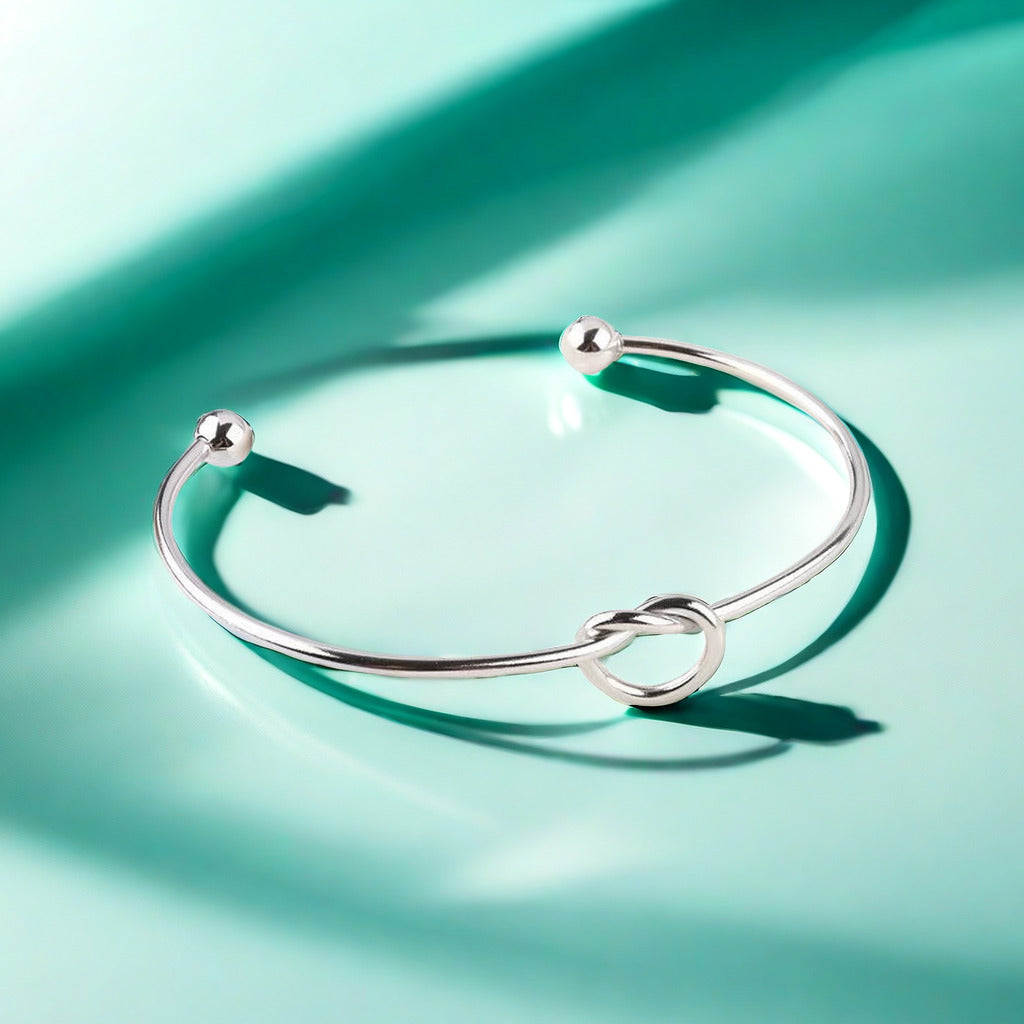 Steel Fashion Simple Heart-shaped Knotted Opening Bracelets