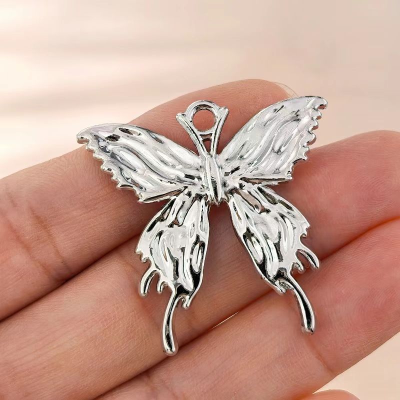High-grade Large Metal Butterfly Double Hole Pendant