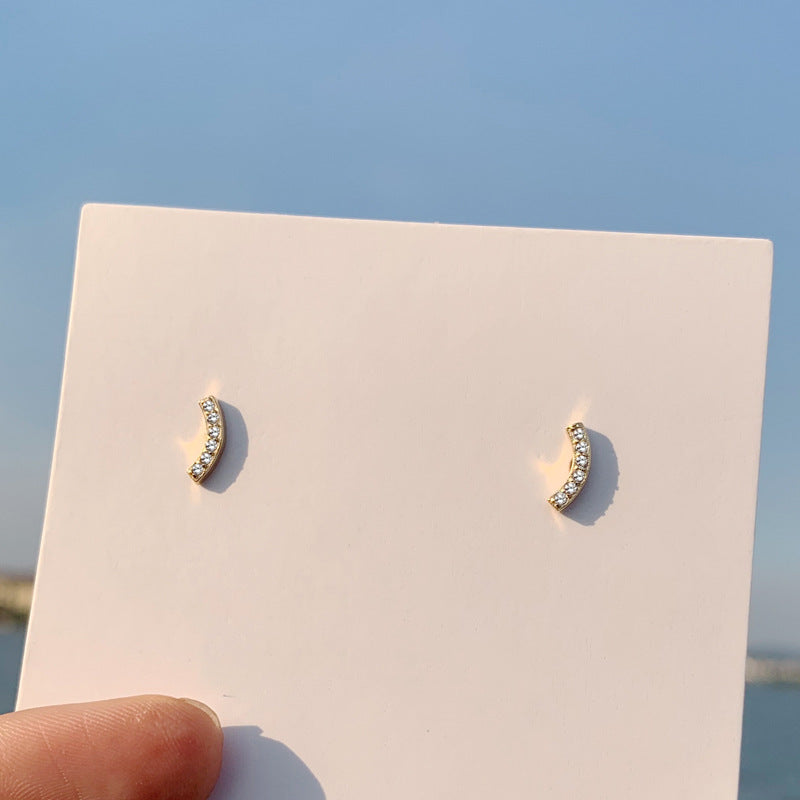 Women's Needle Trendy Small Gold Crowns Personality Simple Stud Earrings