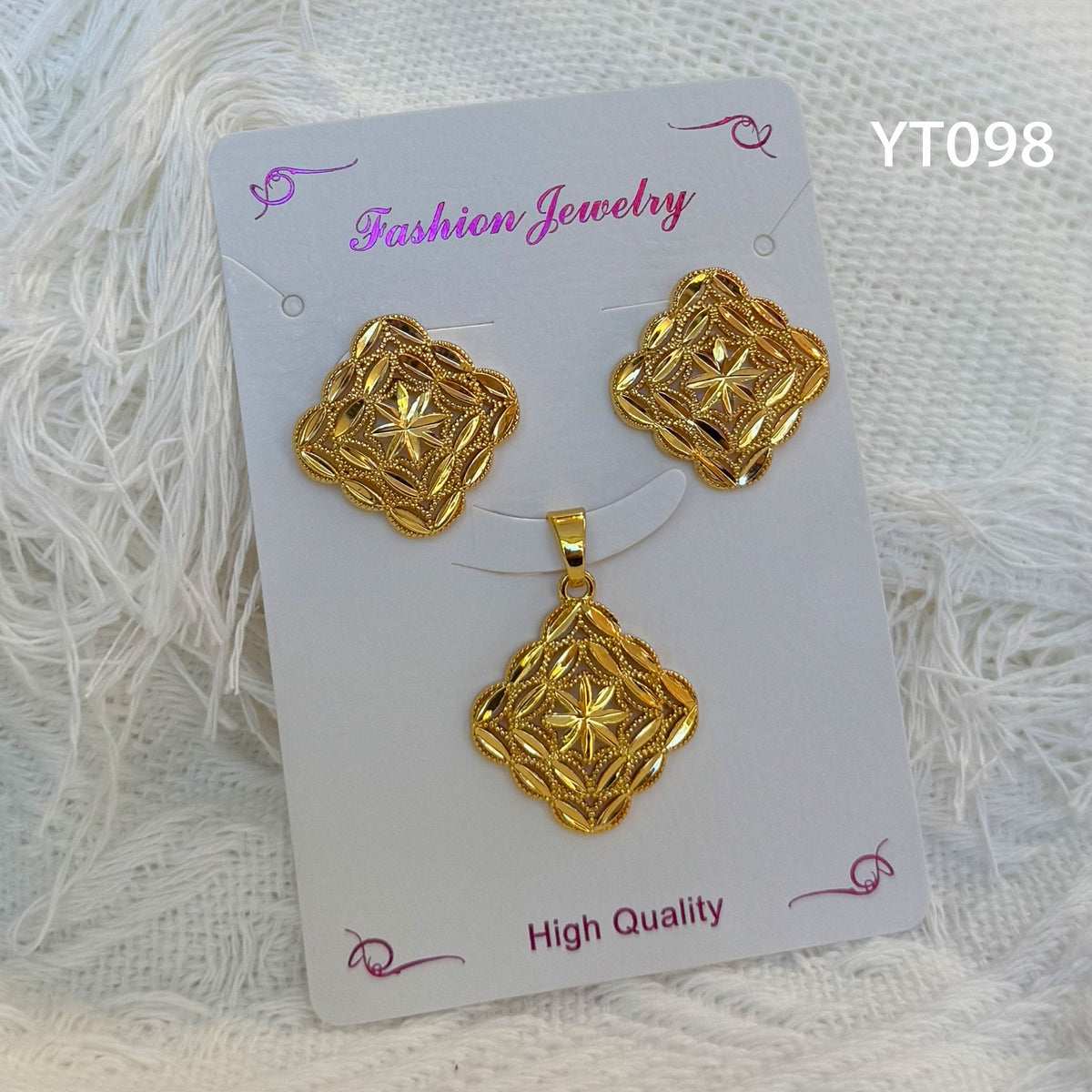 Niche Design Mild Luxury Retro Golden Versatile Jewelry Set