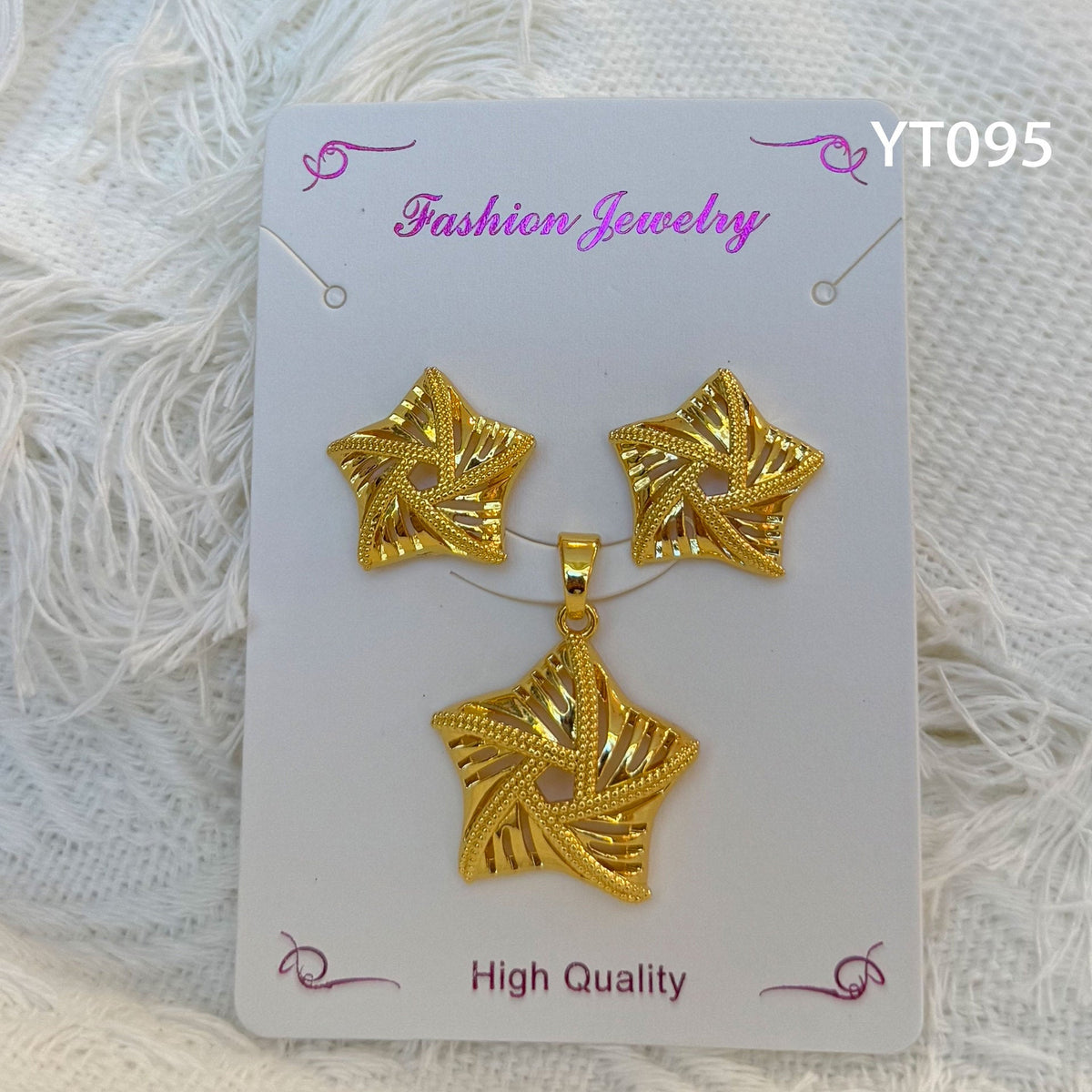 Niche Design Mild Luxury Retro Golden Versatile Jewelry Set