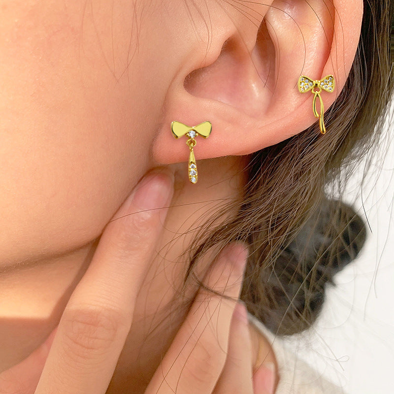Exquisite Sweet Cool Style Girlish Asymmetric Zircon Stud Earrings