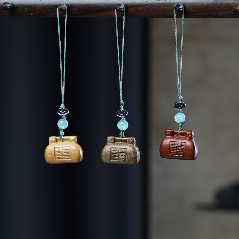 Green Sandalwood Carving Cute Animal Creative Bag Car Key Mobile Pendant