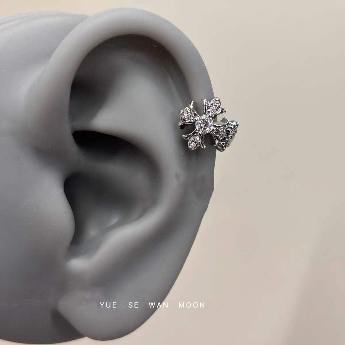 Ear Design Advanced Sense Delicate Temperament Wild Stud Earrings
