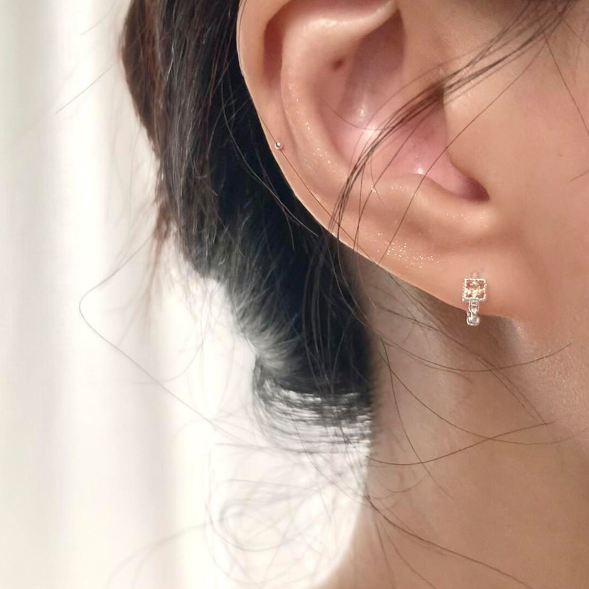 Cube Sugar Zircon Female Style Design Light Luxury Earrings
