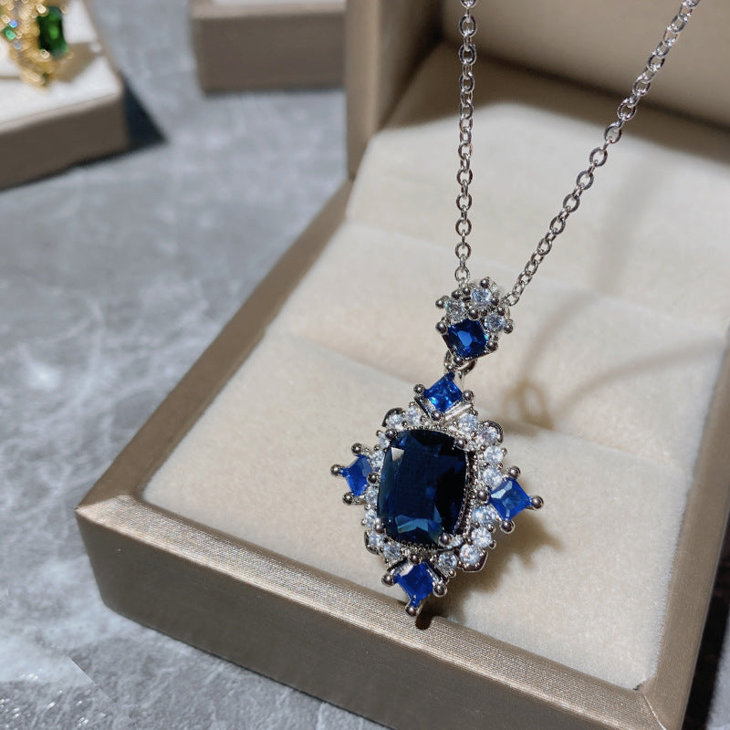 Comfortable Exhibition Design Gold-plated Bright Zircon Jewelry Set