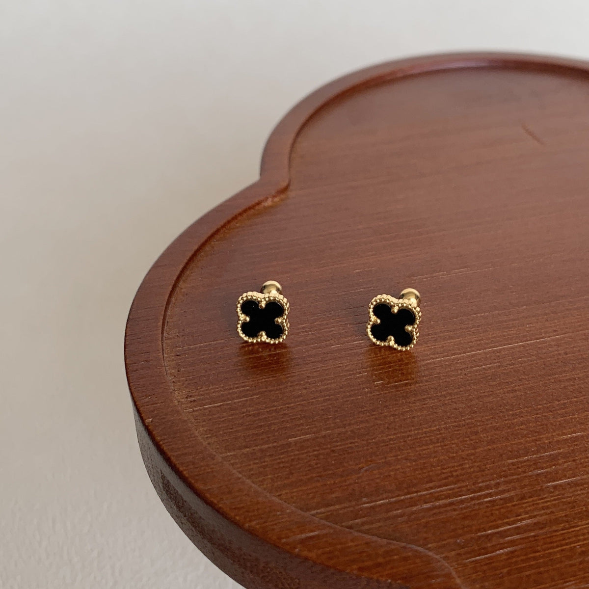 Si Lin Niche Four Leaf Clover Ear Large Small Sizes Earrings