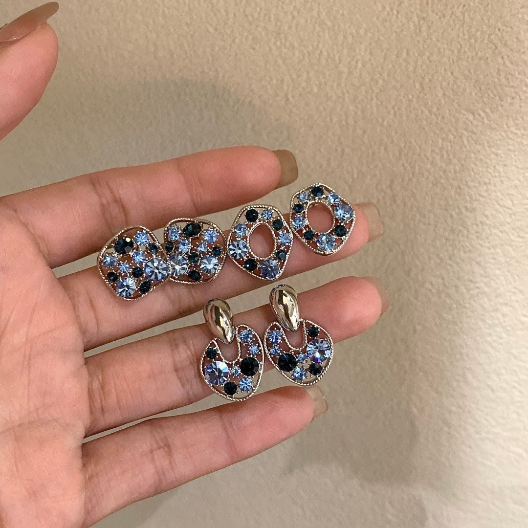 Style Exquisite Flashing Blue Diamond Female Geometric Heart Shape Oval Earrings