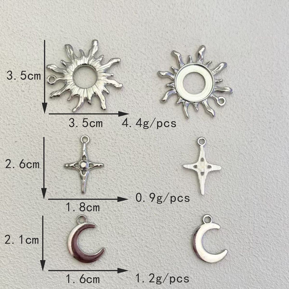 Hollow Sunflower Four Awn Star Moon Pendant