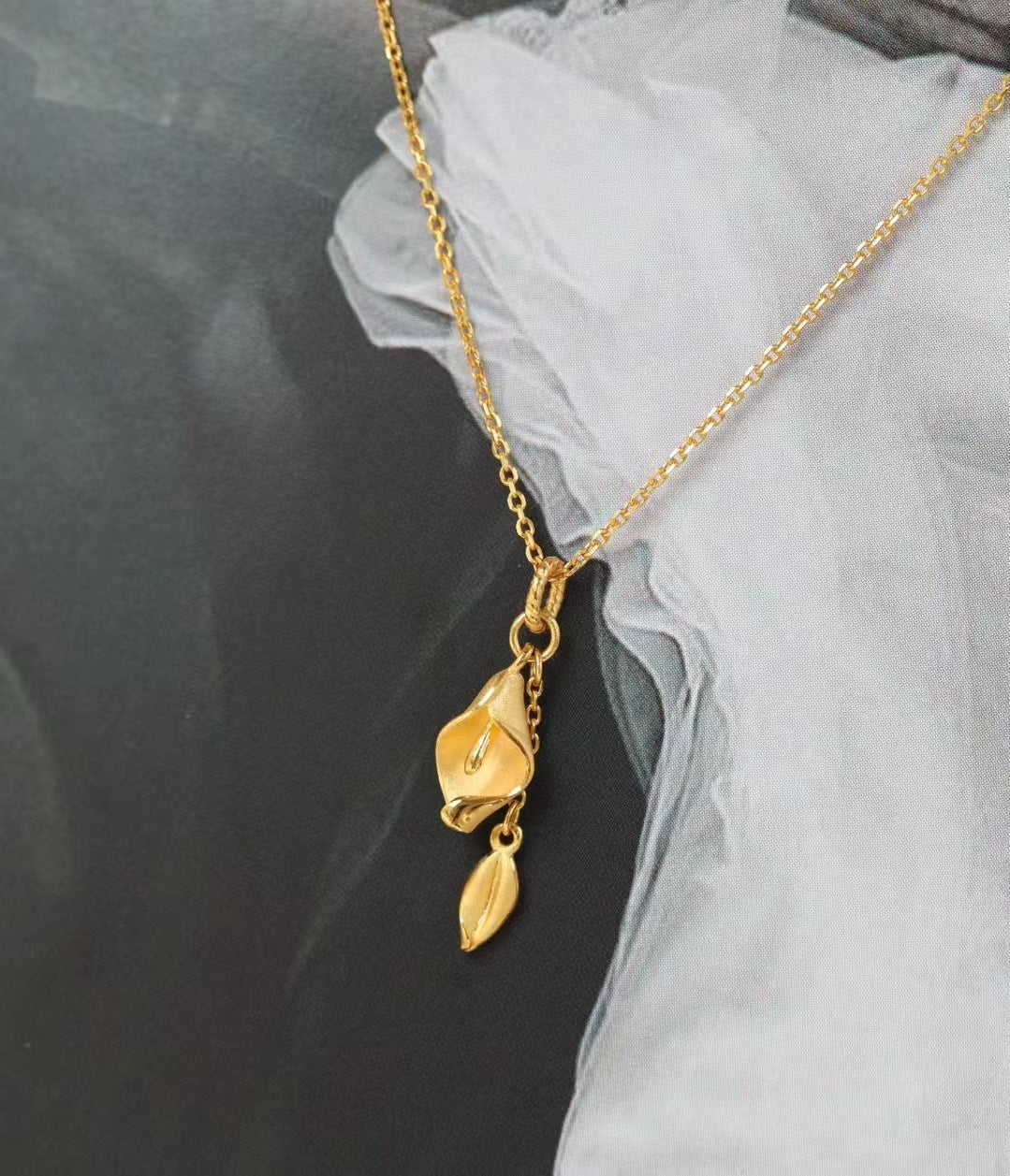 Women's Gold Common Calla Flower Tassel For Gentle Necklaces