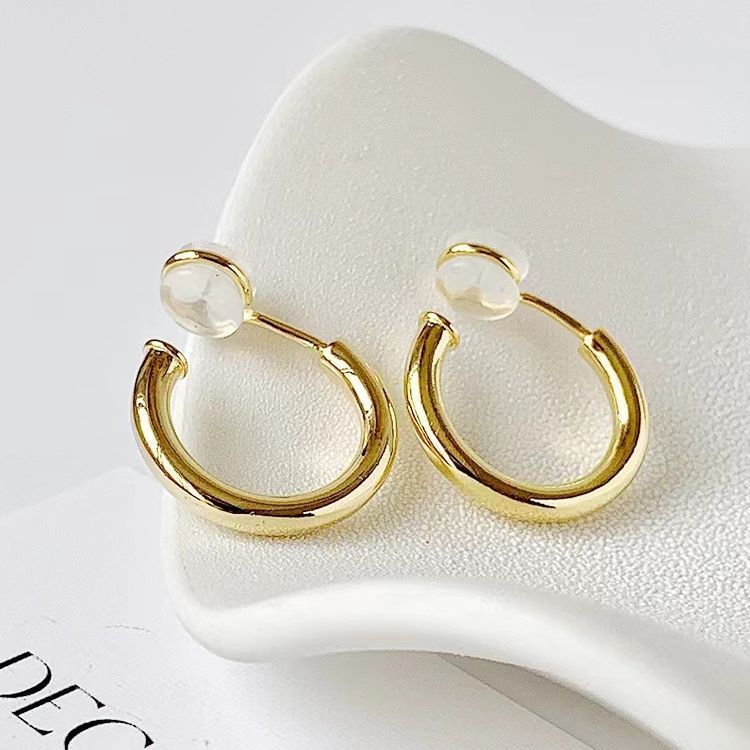 Invisible One-piece Silicone No Pierced Commuter Female Small Earrings